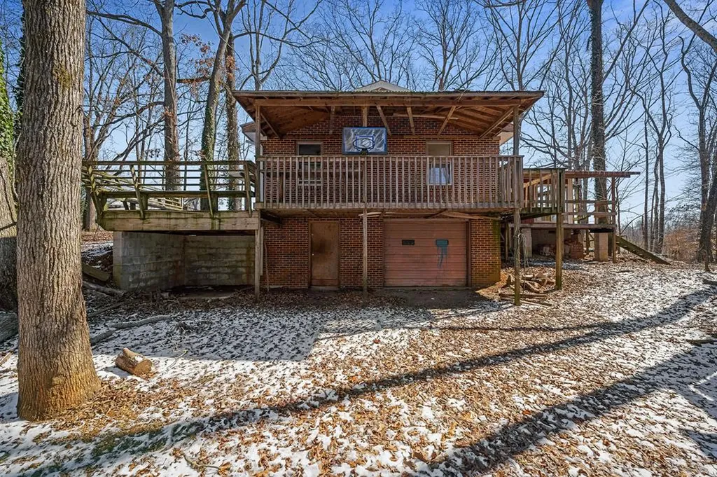 561 Frank Massa Road Sparta TN 38583