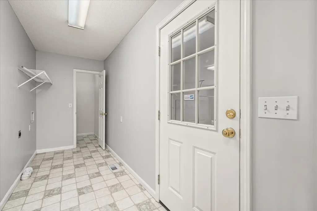 1031 Natchez Trace Crossville TN 38572