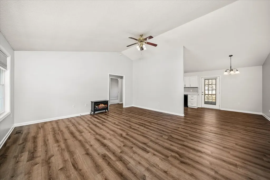 1031 Natchez Trace Crossville TN 38572