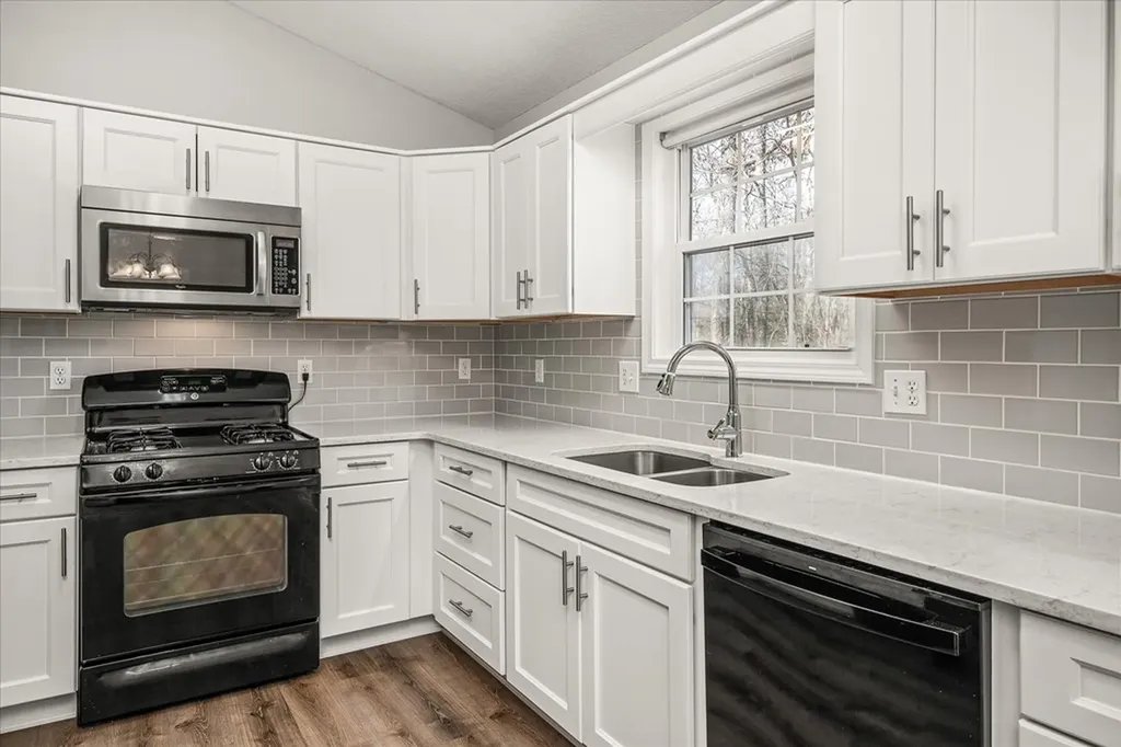 1031 Natchez Trace Crossville TN 38572