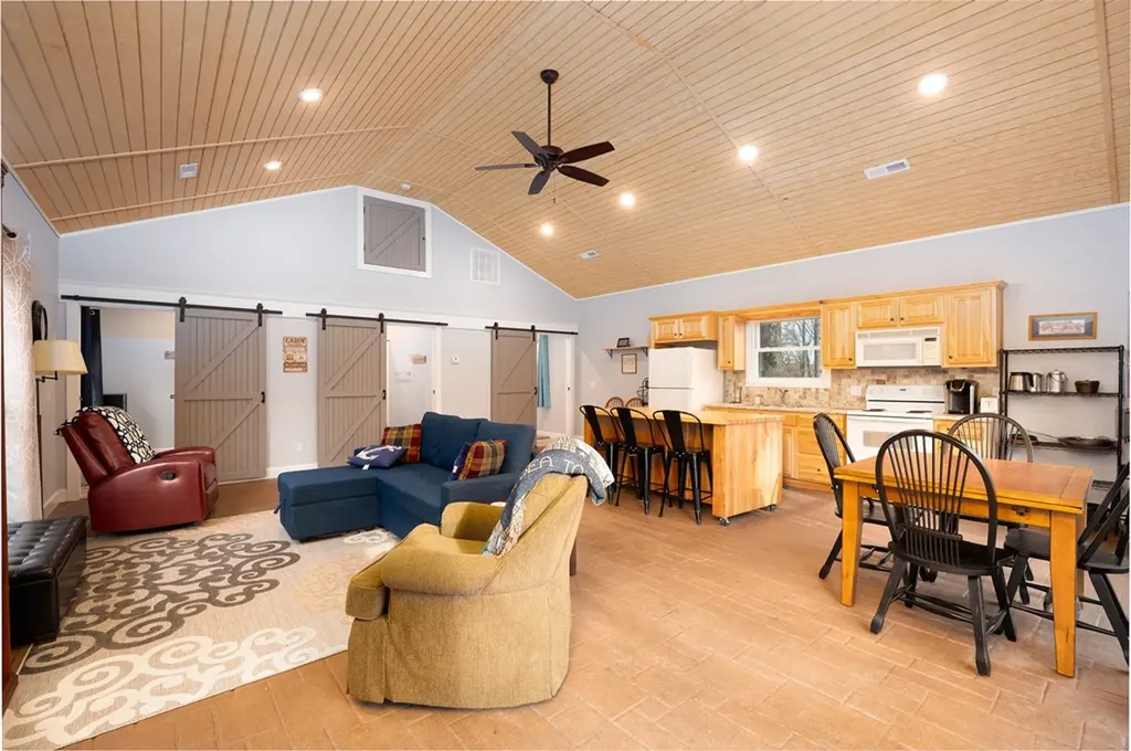 105 Seminole Lane Byrdstown TN 38549