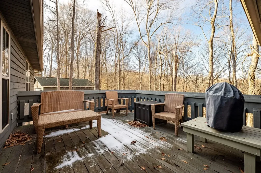 105 Seminole Lane Byrdstown TN 38549