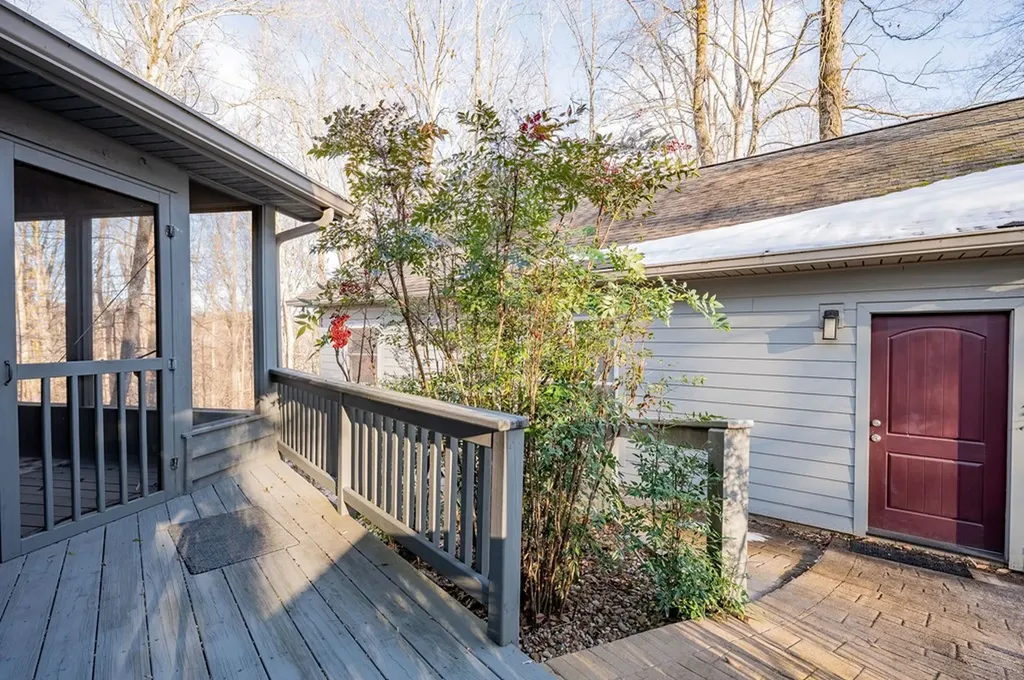 105 Seminole Lane Byrdstown TN 38549