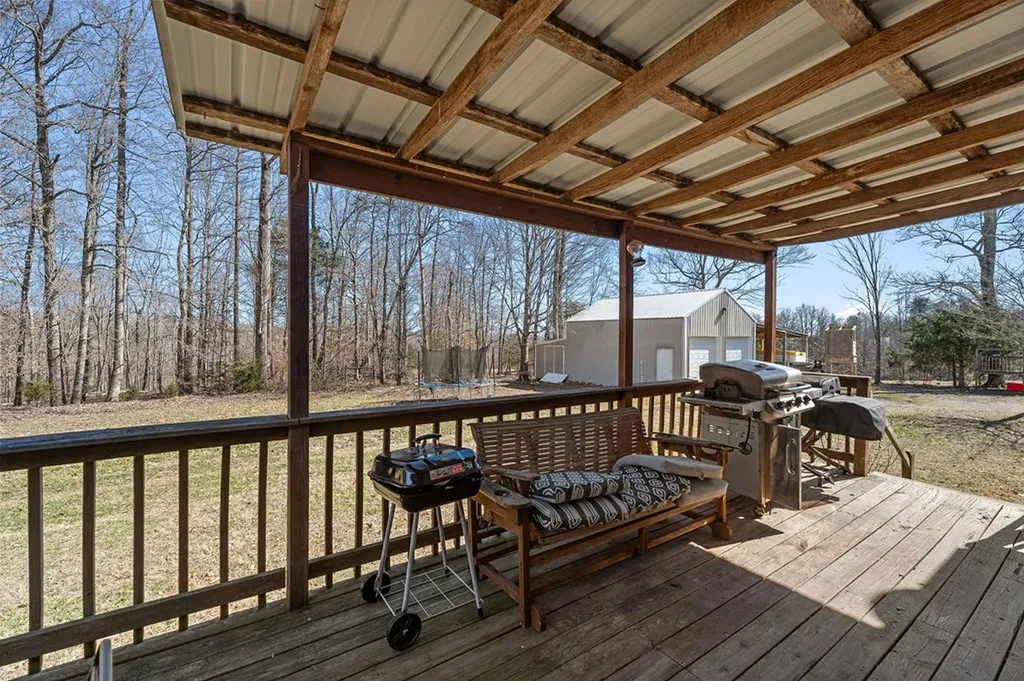 139 Old Standing Stone Road Hilham TN 38570