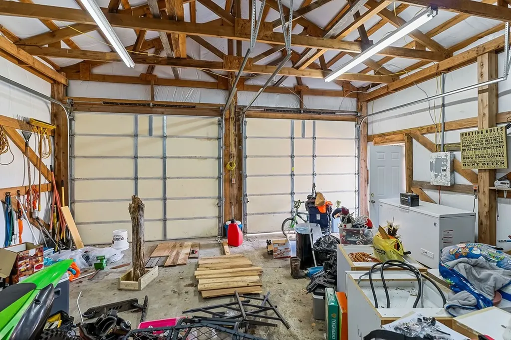 139 Old Standing Stone Road Hilham TN 38570