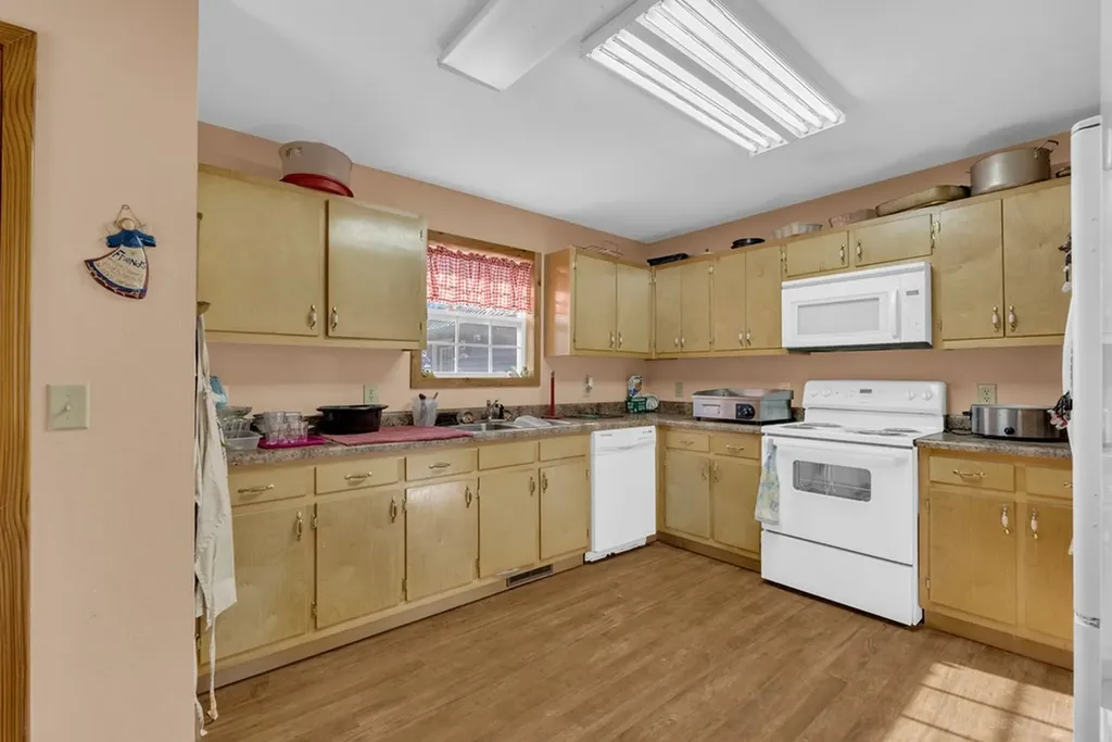 4420 Standing Rock Road Deer Lodge TN 37726