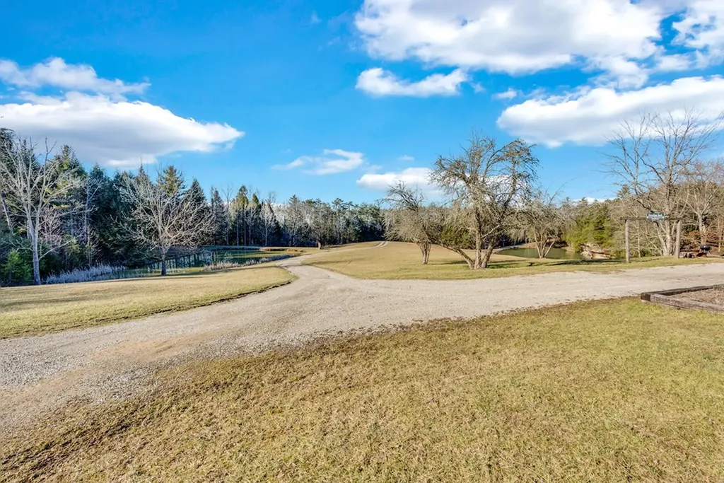 4420 Standing Rock Road Deer Lodge TN 37726