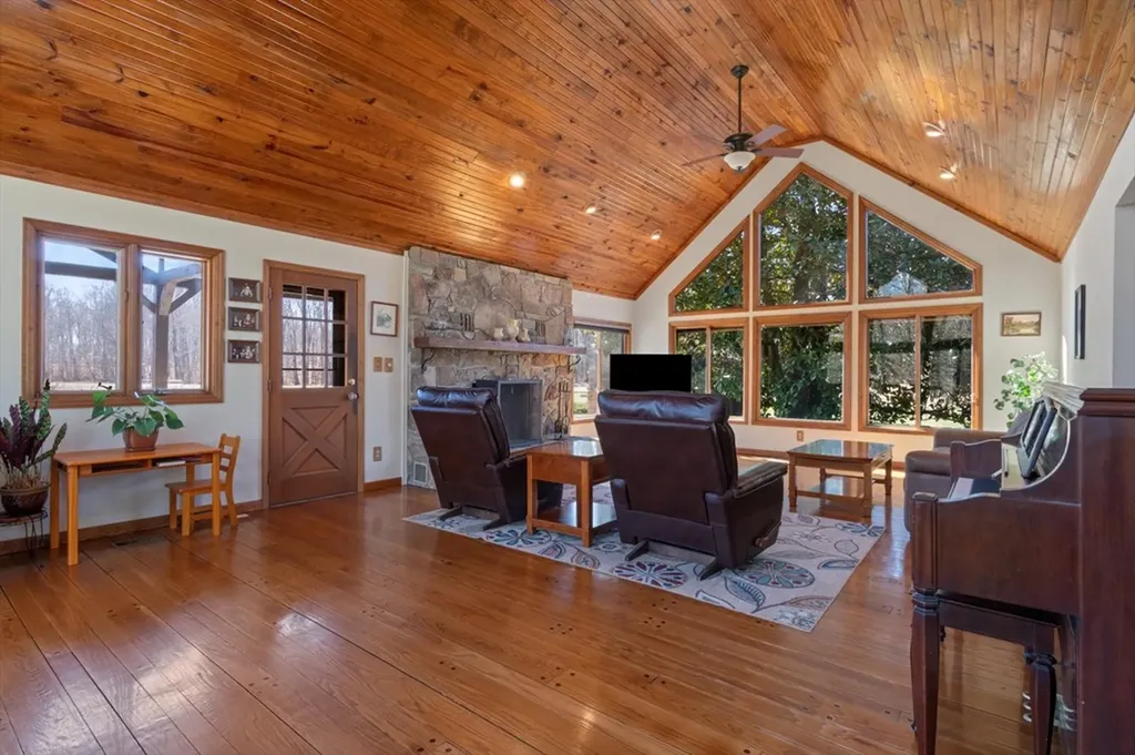 236 Landmark Lane Hilham TN 38568