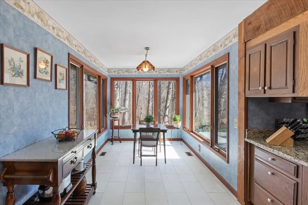 236 Landmark Lane Hilham TN 38568