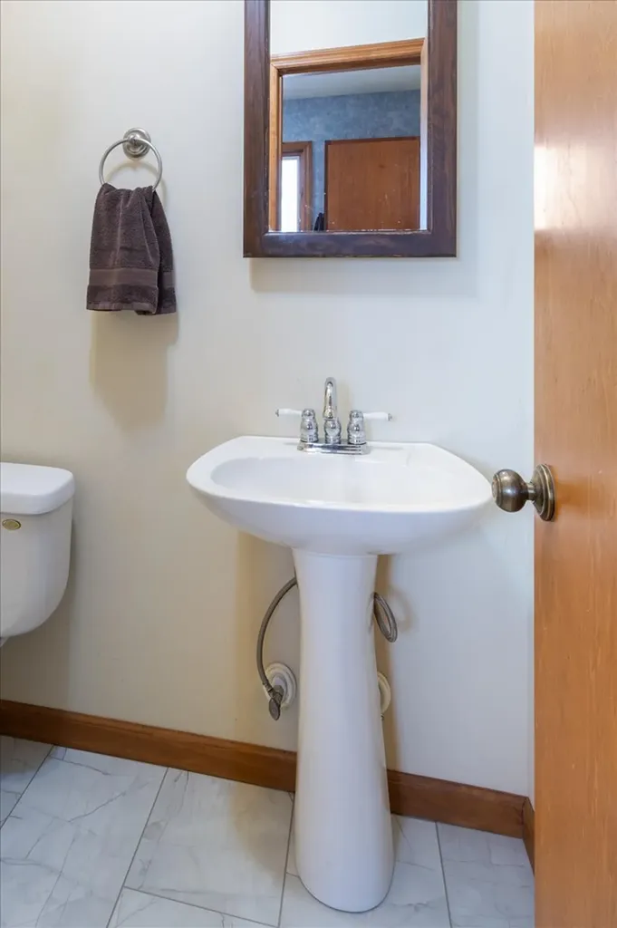 236 Landmark Lane Hilham TN 38568