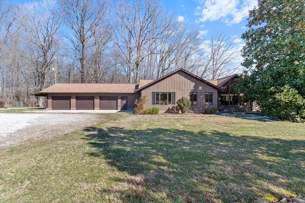 236 Landmark Lane Hilham TN 38568