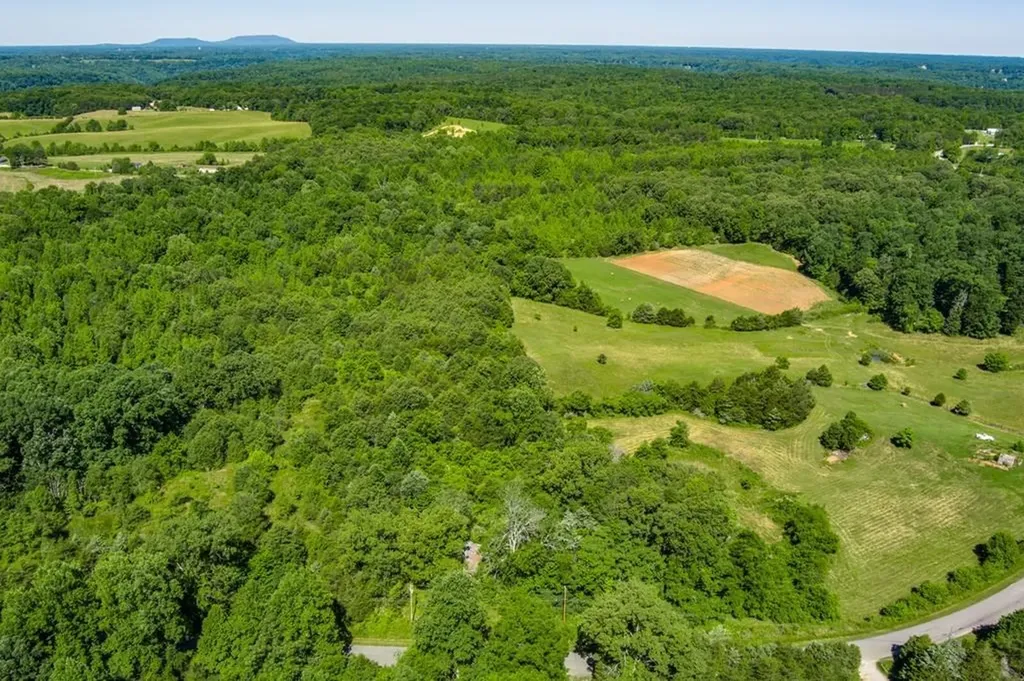 842 Dave England Road Sparta TN 38583