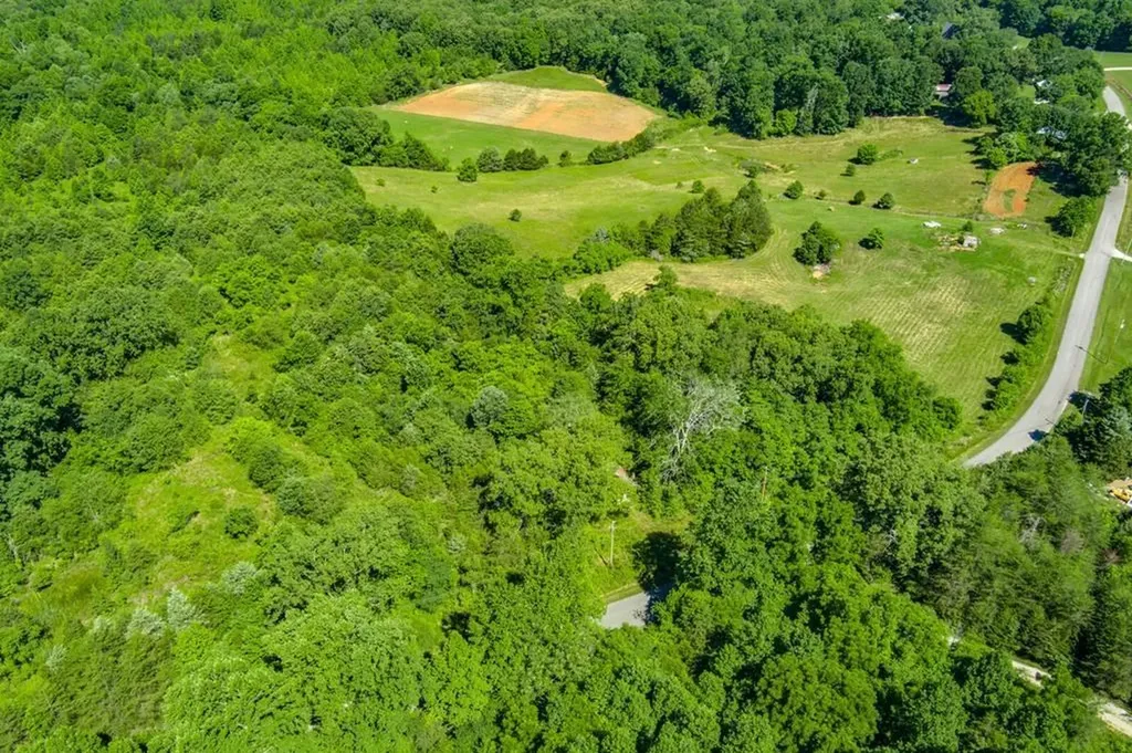 842 Dave England Road Sparta TN 38583