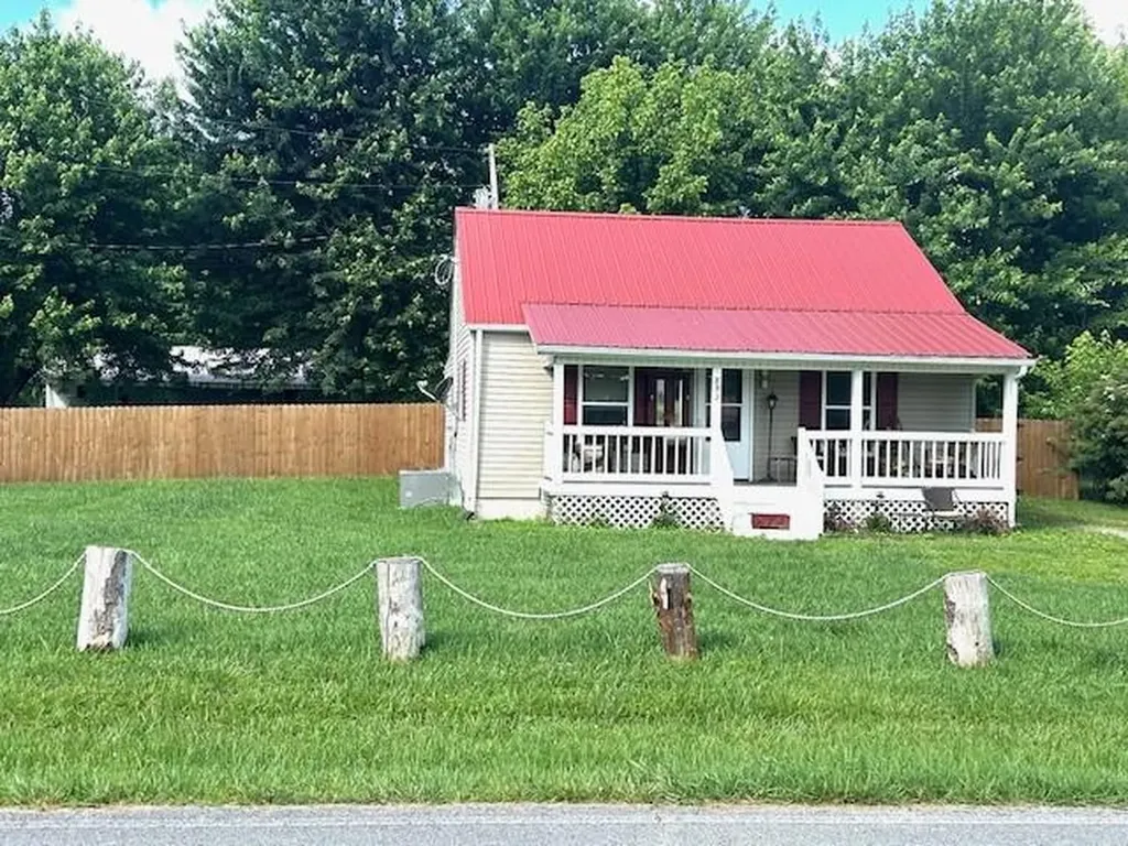 893 Old Celina Road Allons TN 38541