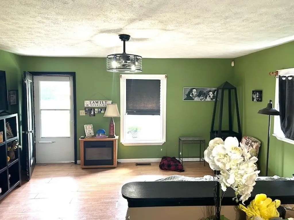 893 Old Celina Road Allons TN 38541