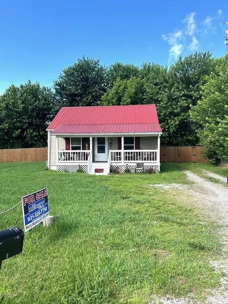 893 Old Celina Road Allons TN 38541