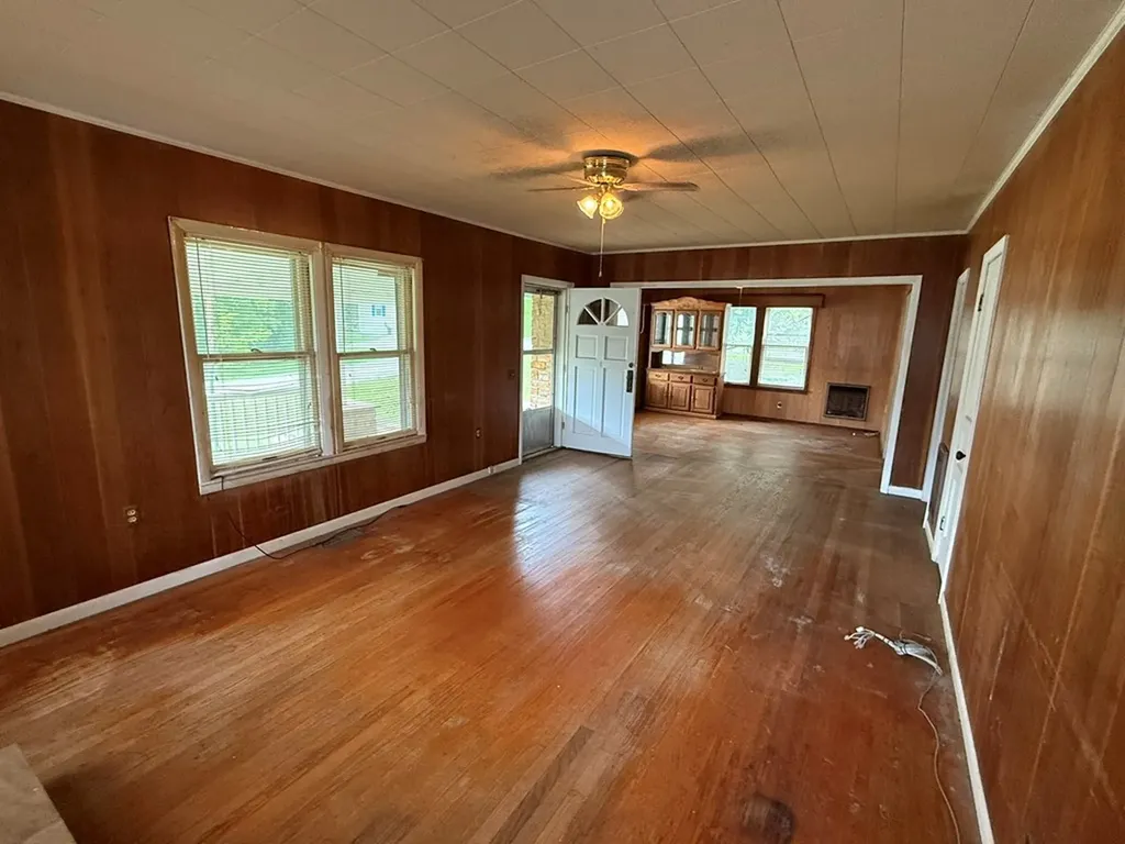 306 Sunset Drive Byrdstown TN 38549