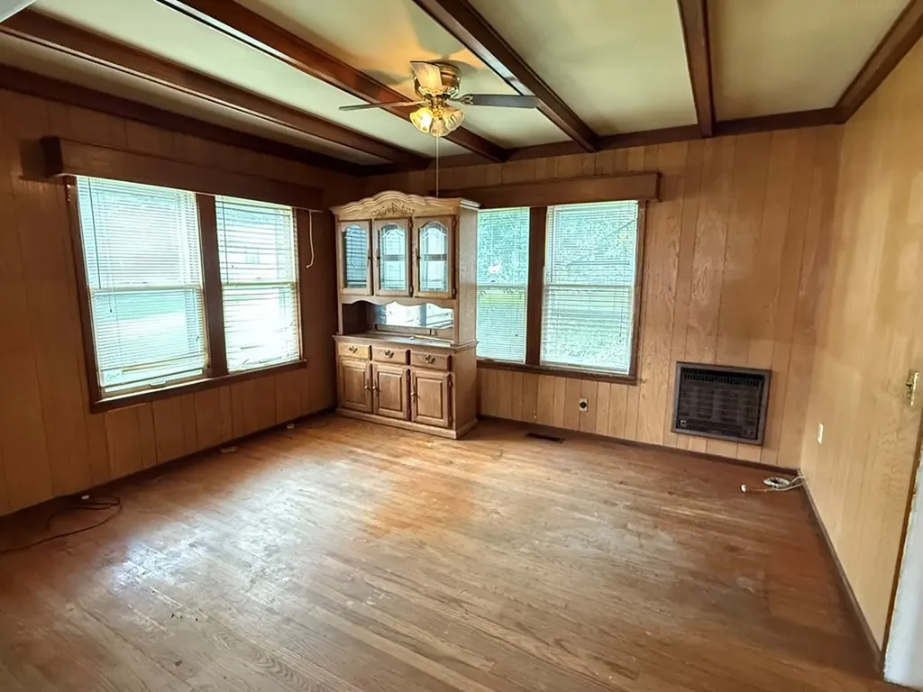 306 Sunset Drive Byrdstown TN 38549