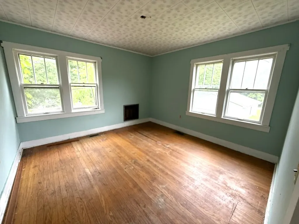 306 Sunset Drive Byrdstown TN 38549