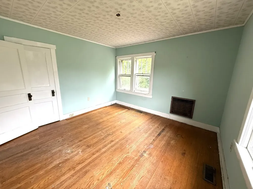 306 Sunset Drive Byrdstown TN 38549