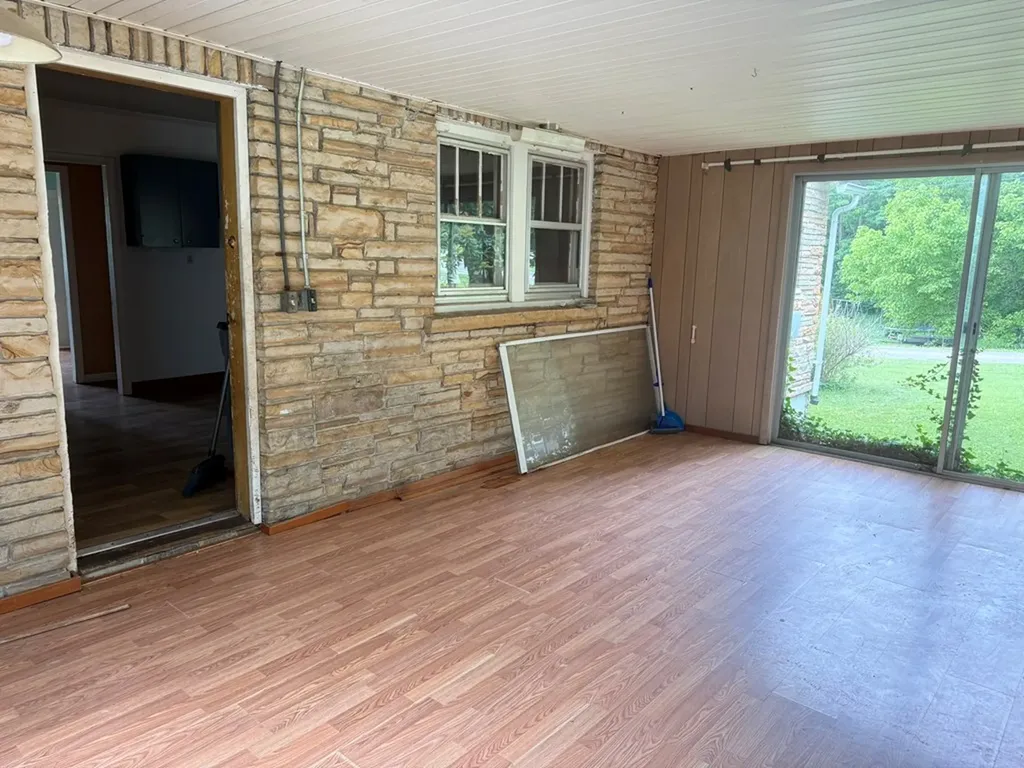 306 Sunset Drive Byrdstown TN 38549