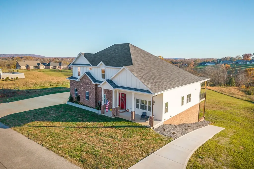 613 Blue Water Drive Cookeville TN 38506