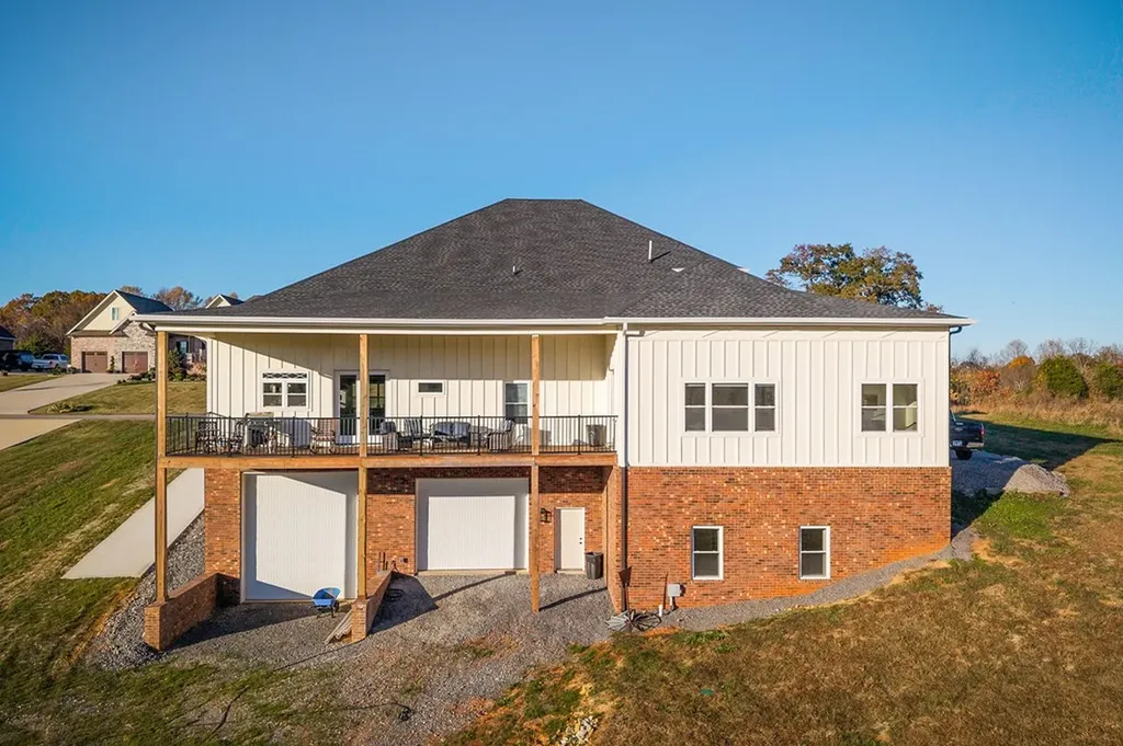 613 Blue Water Drive Cookeville TN 38506