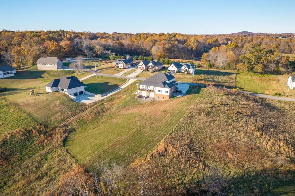 613 Blue Water Drive Cookeville TN 38506