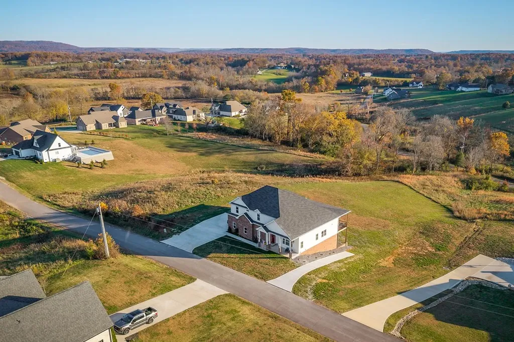 613 Blue Water Drive Cookeville TN 38506