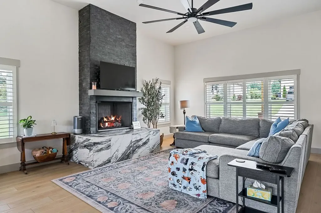 613 Blue Water Drive Cookeville TN 38506