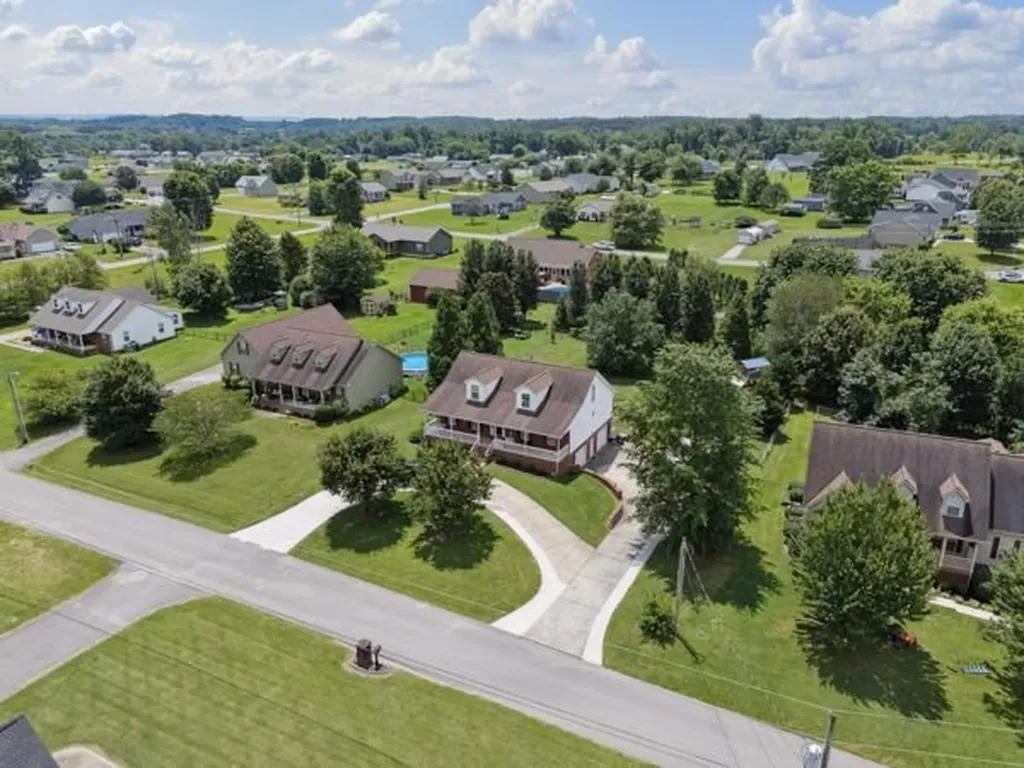 4131 Charlton Square Cookeville TN 38501