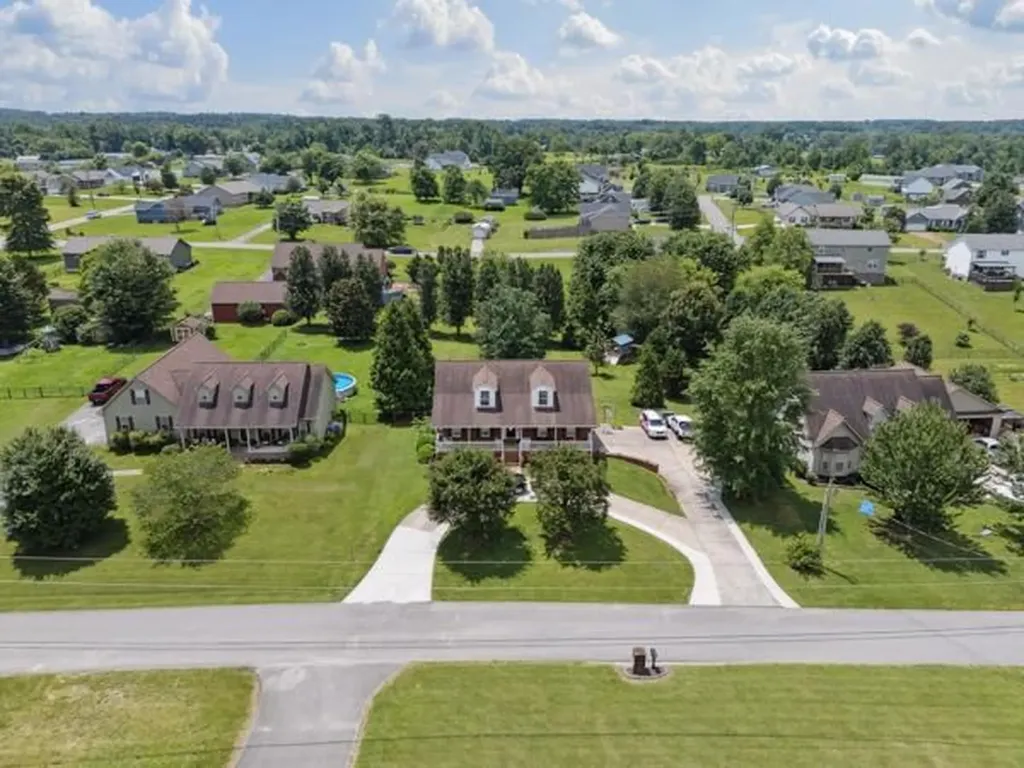 4131 Charlton Square Cookeville TN 38501