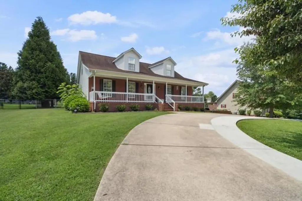 4131 Charlton Square Cookeville TN 38501