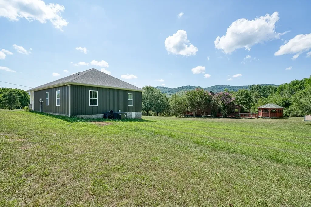 177 Hidden River Avenue Sparta TN 38583
