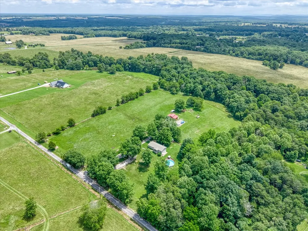 411 Phipps Road Crossville TN 38571