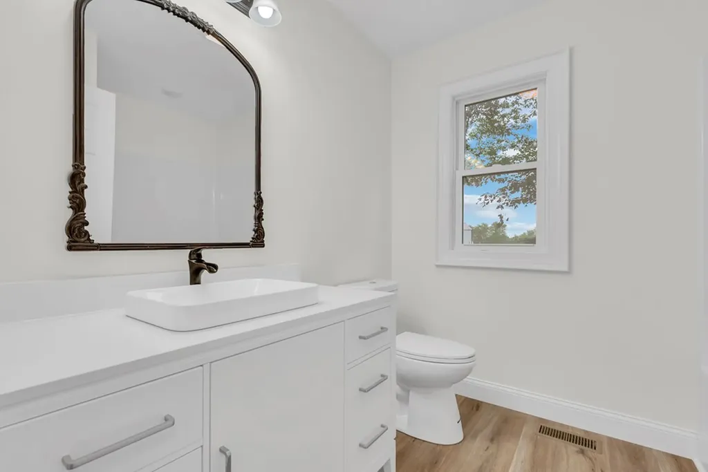 5534 S York Highway Grimsley TN 38565