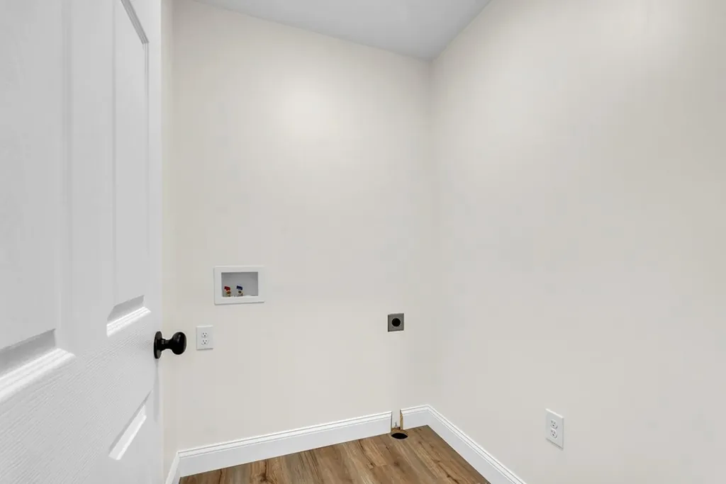 5534 S York Highway Grimsley TN 38565