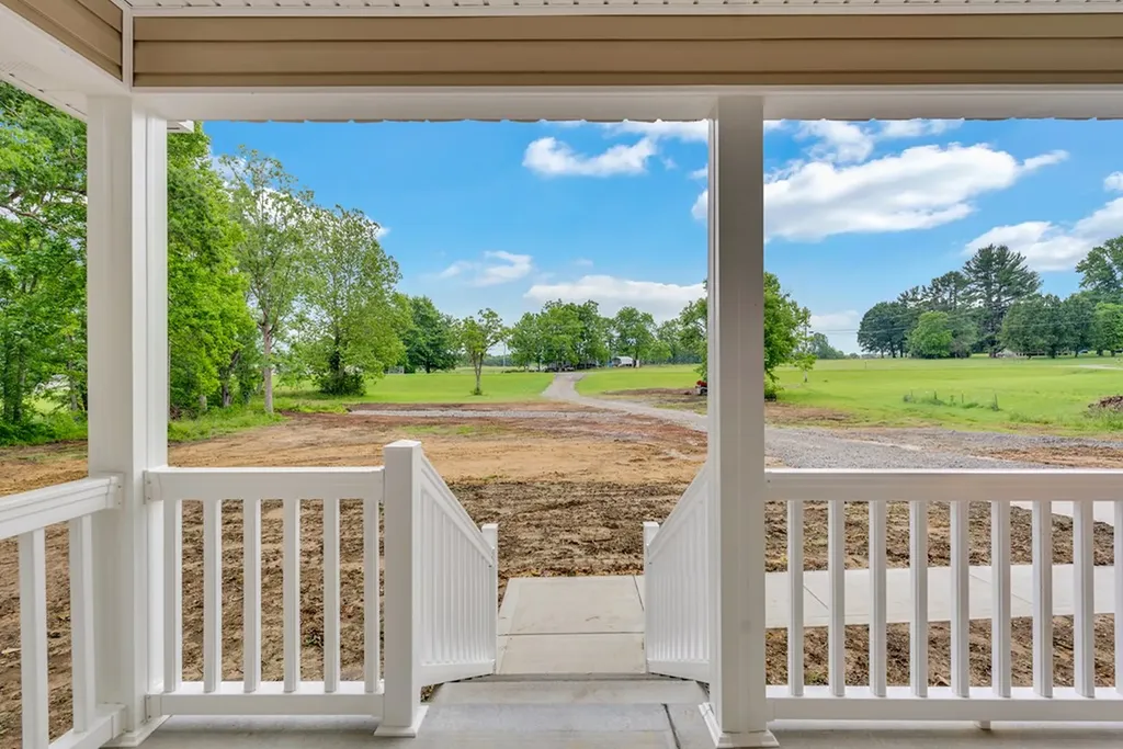 5534 S York Highway Grimsley TN 38565