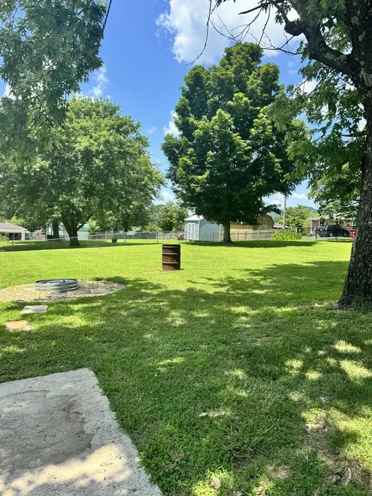 625 College Avenue E Carthage TN 37030