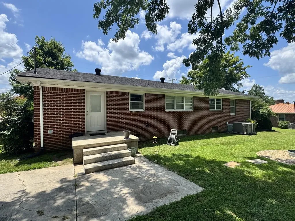 625 College Avenue E Carthage TN 37030