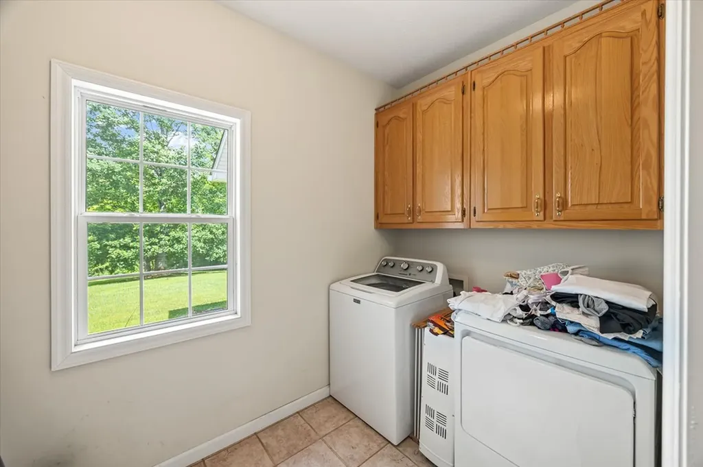 5546 Old Kentucky Road Byrdstown TN 38549