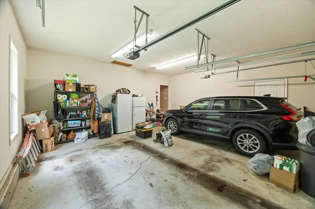 5546 Old Kentucky Road Byrdstown TN 38549
