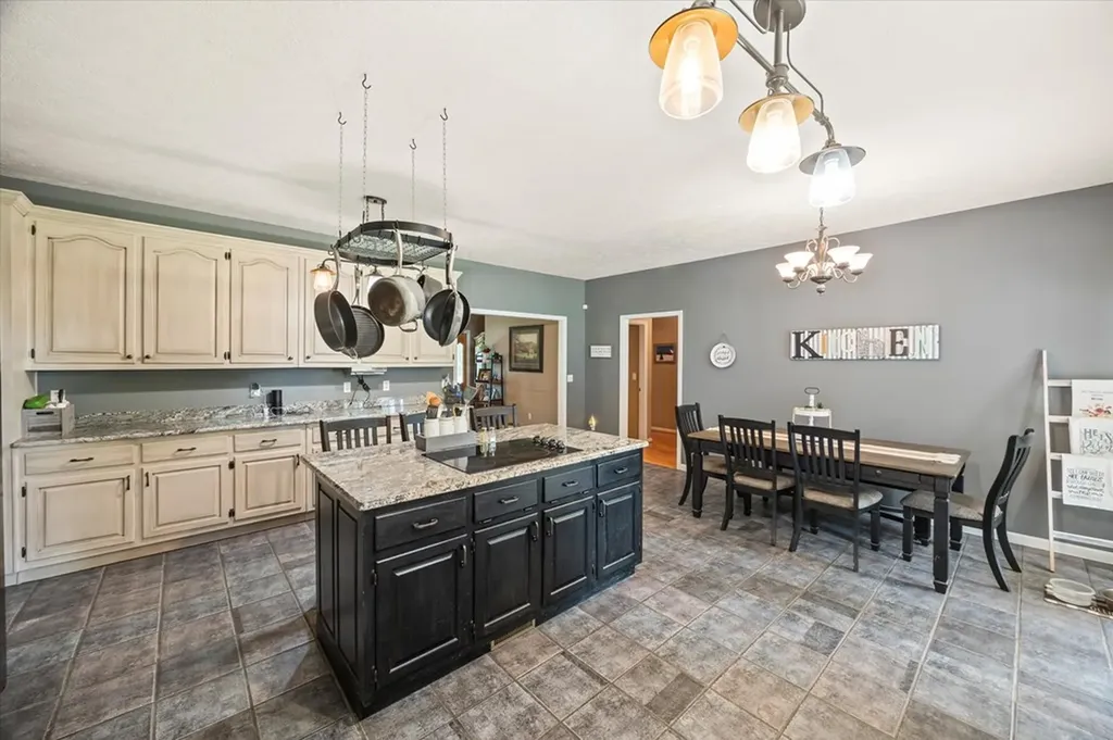 5546 Old Kentucky Road Byrdstown TN 38549