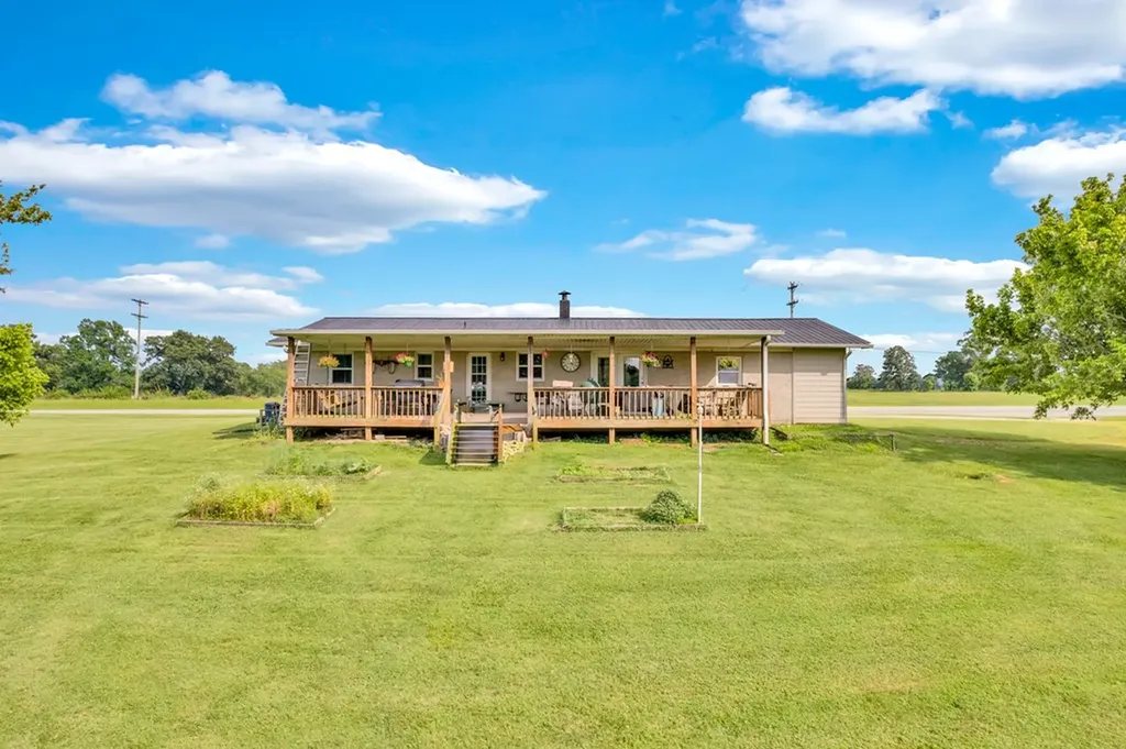 3231 Byrdstown Highway Monroe TN 38573