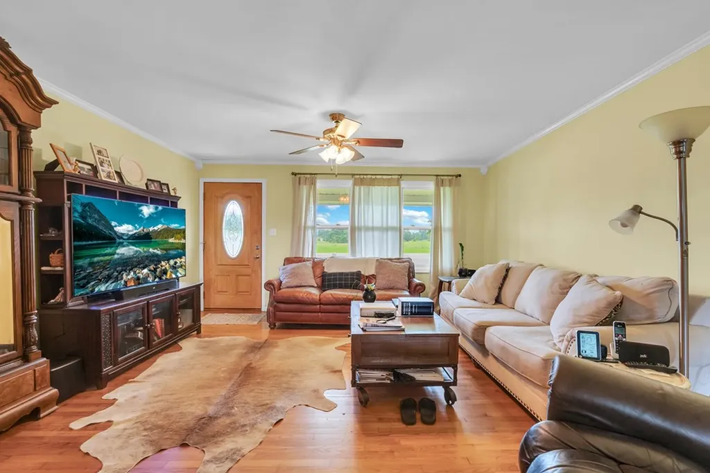 3231 Byrdstown Highway Monroe TN 38573