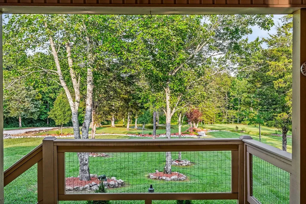 3121 Coon Hunter Lodge Road Jamestown TN 38556