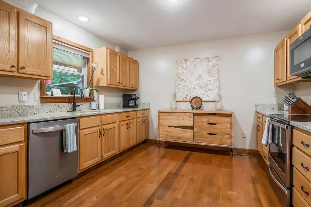 3121 Coon Hunter Lodge Road Jamestown TN 38556