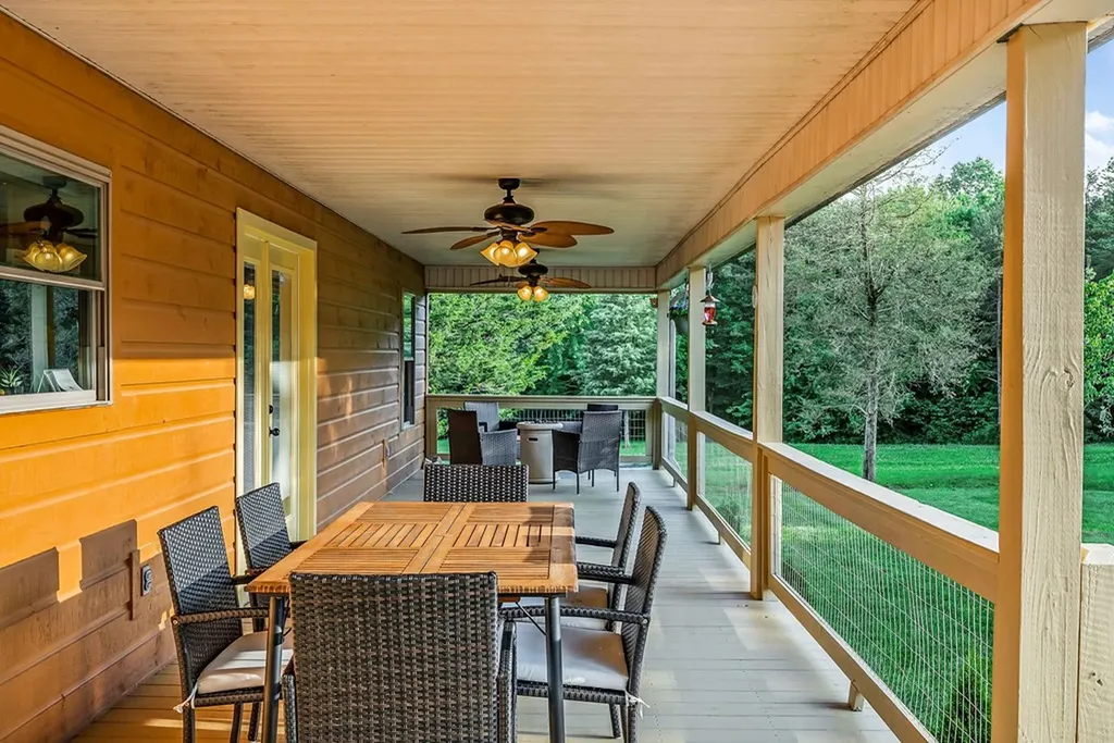 3121 Coon Hunter Lodge Road Jamestown TN 38556