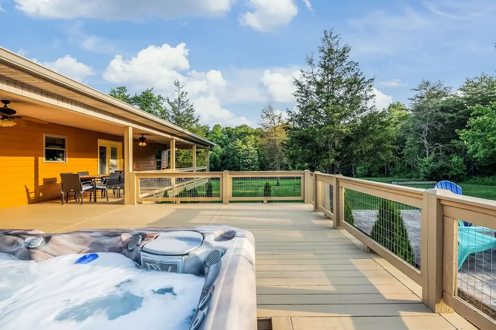 3121 Coon Hunter Lodge Road Jamestown TN 38556