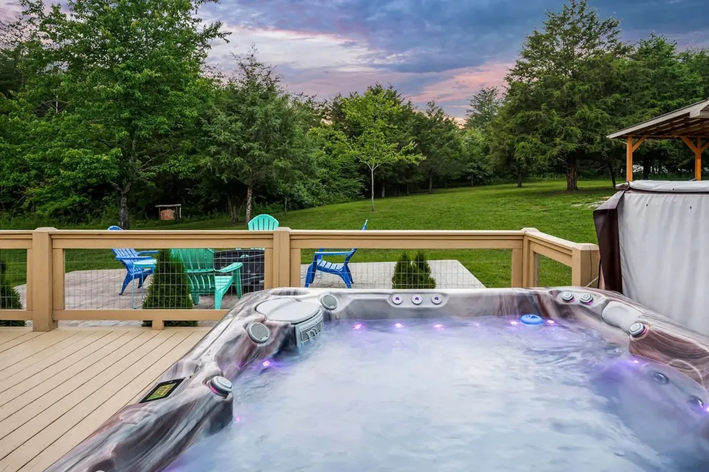 3121 Coon Hunter Lodge Road Jamestown TN 38556